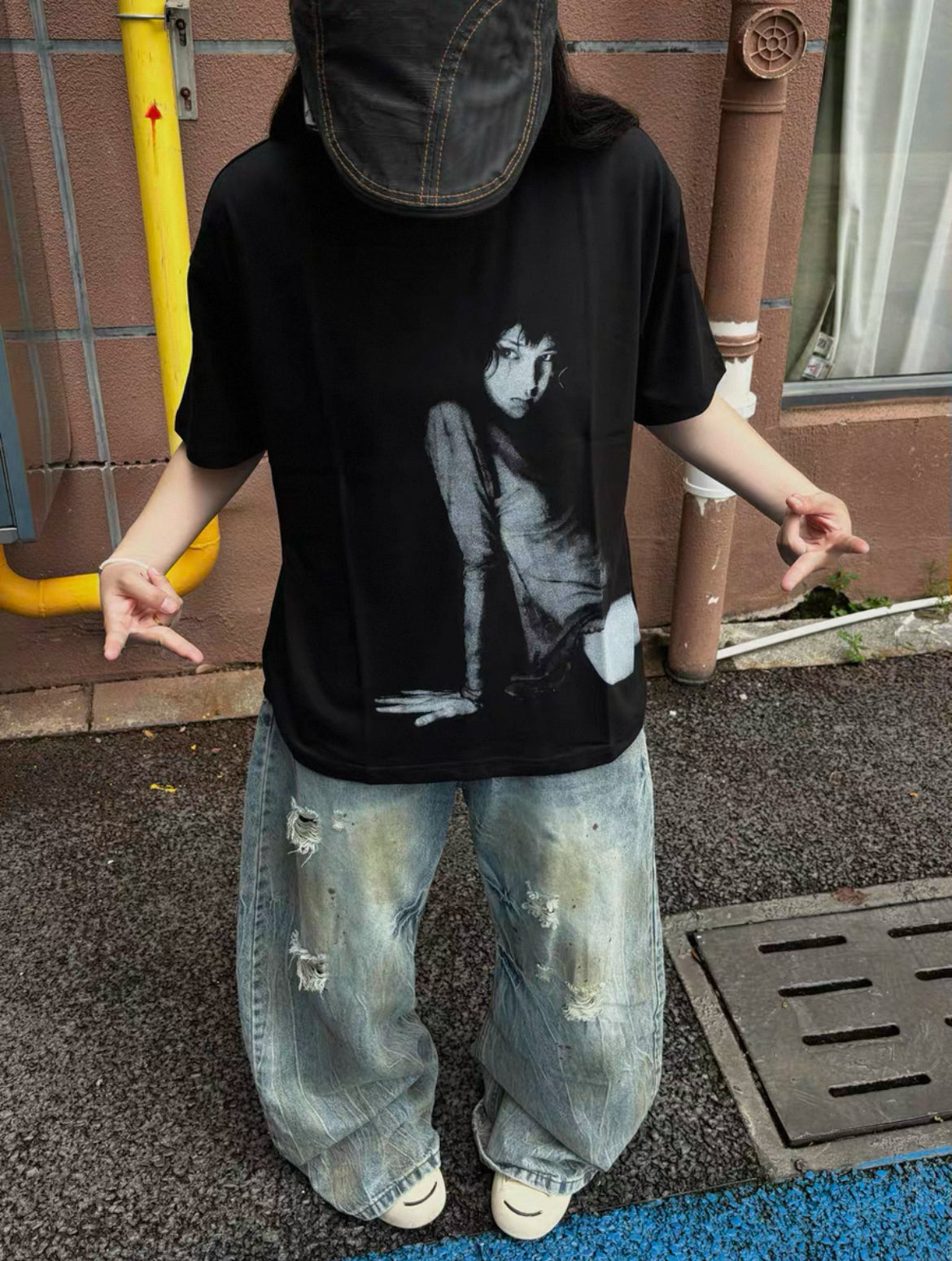 "Her Gaze" Graphic Tee