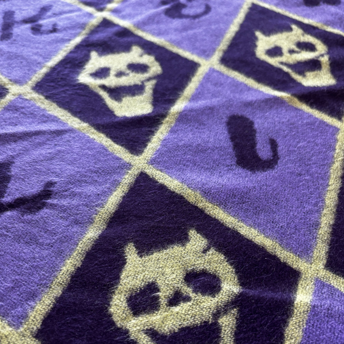 Killer Queen Scarf
